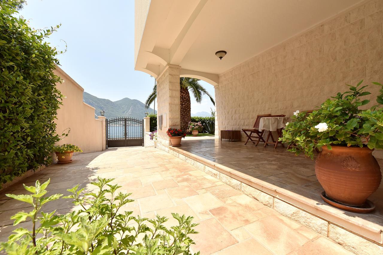 Maniva Penthouse By The Sea Daire Kotor Dış mekan fotoğraf